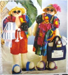 9621 MCCALLS 17'' FUNKY SNOWBIRD TRAVELLER DOLLS, CLOTHES, SANDALS PATTERN